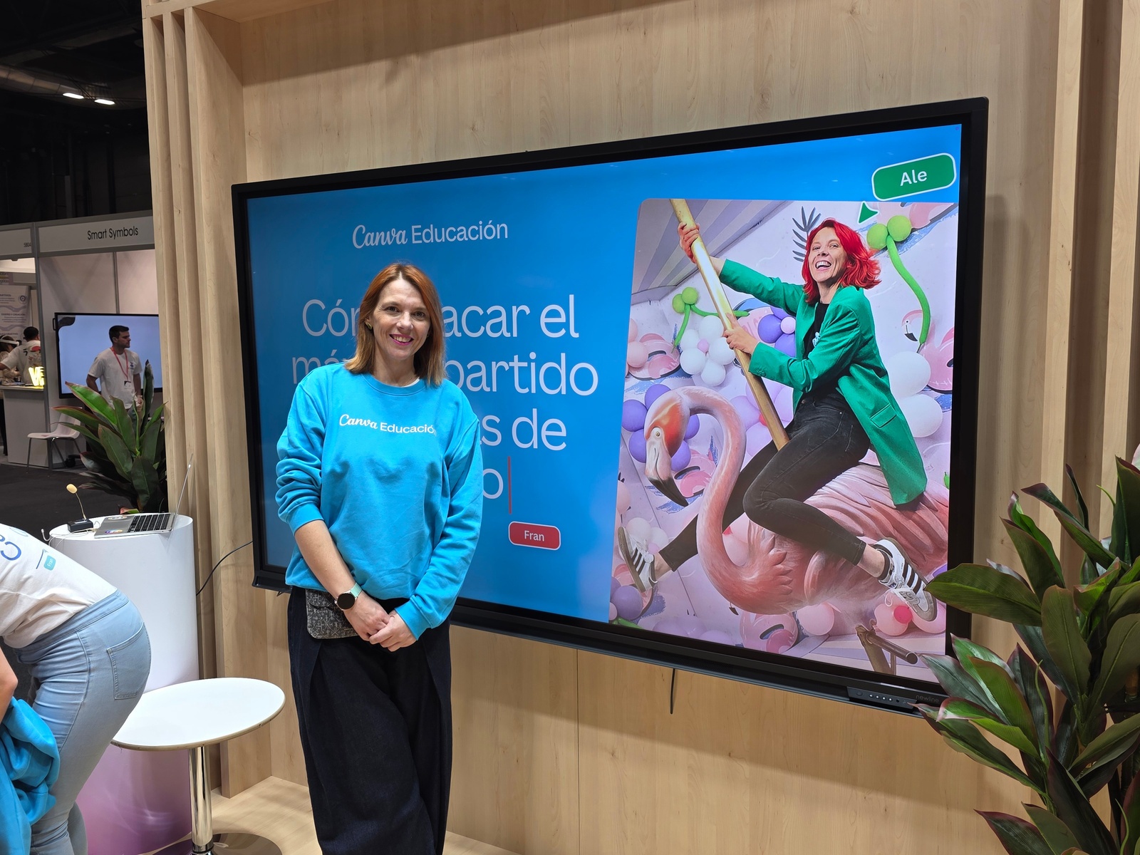 Alejandra Fernández en un espacio de Canva Educación